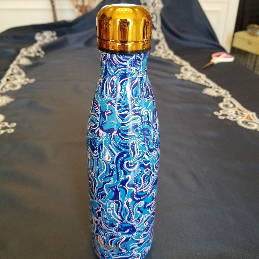 Lilly Pulitzer Swell Bottle
